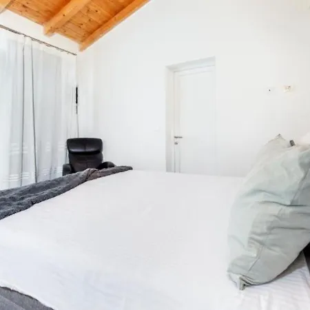 Vila Antica By Guide *